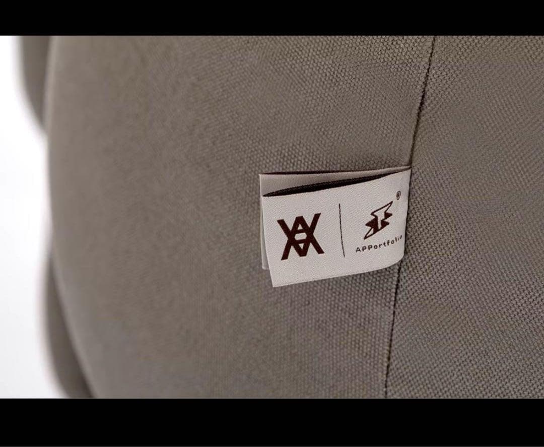 入手困難ダニエルアーシャム daniel arsham ミッキーマウスぬいぐるみ