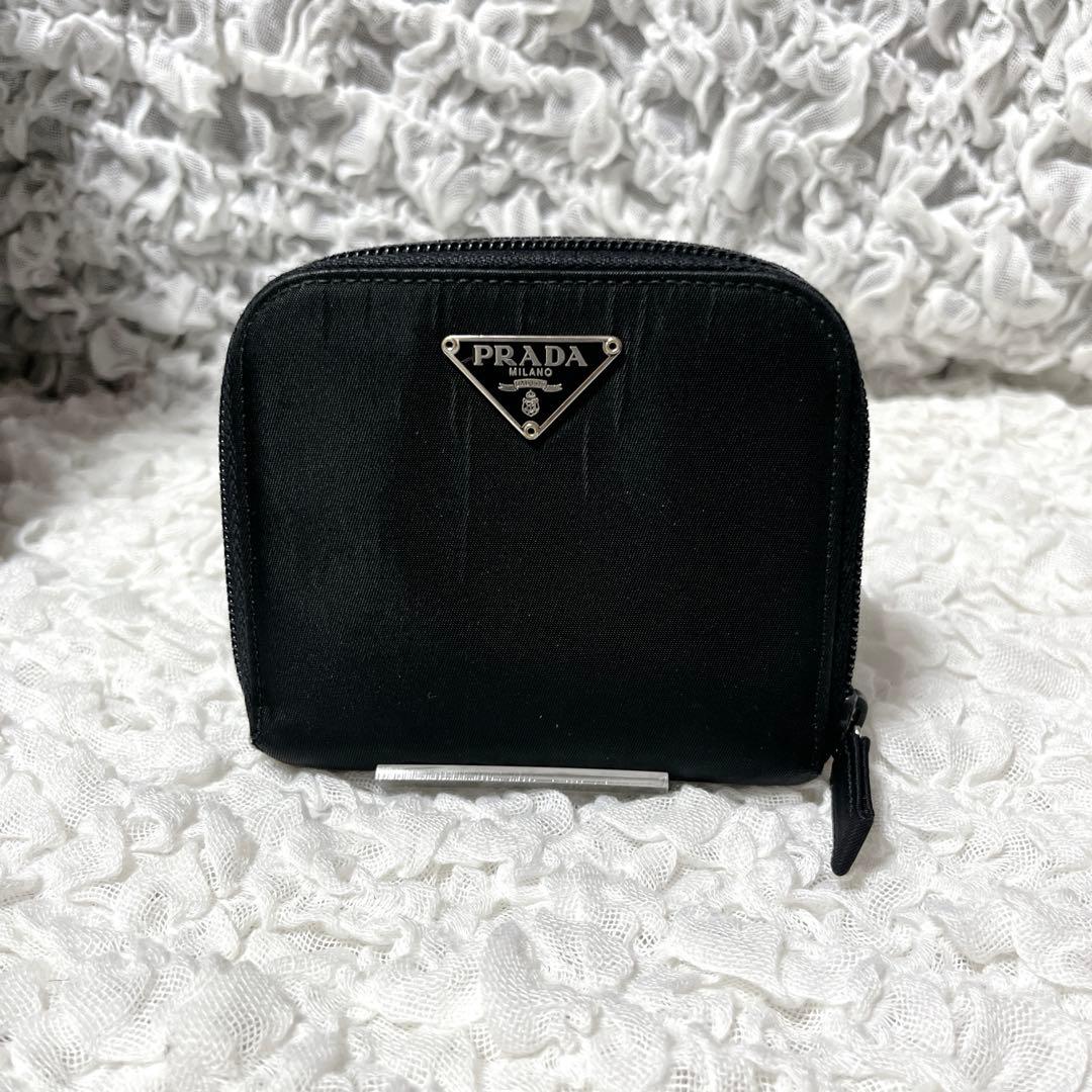 プラダ　ナイロン　レザー　三角ロゴ　コンパクト　二つ折り　財布　PRADA