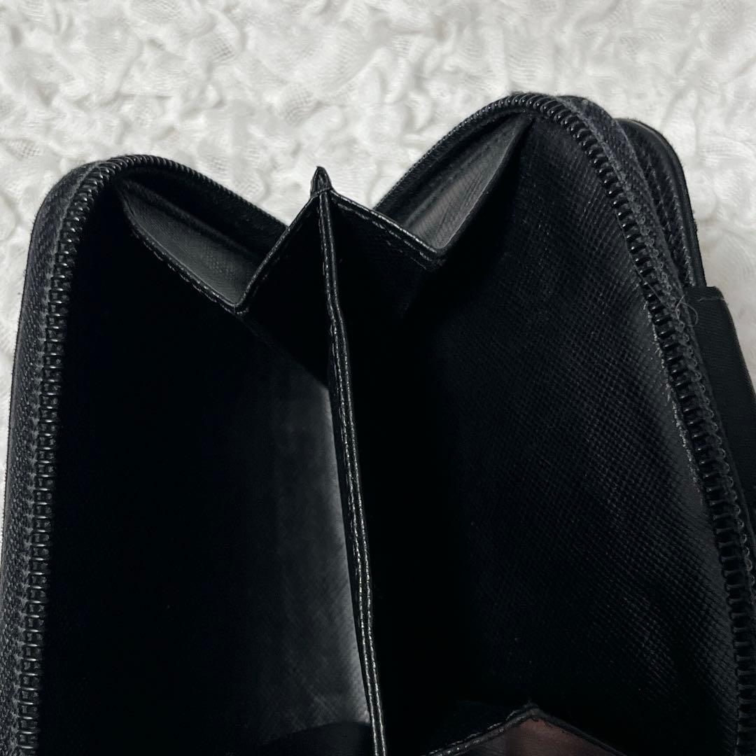 プラダ　ナイロン　レザー　三角ロゴ　コンパクト　二つ折り　財布　PRADA