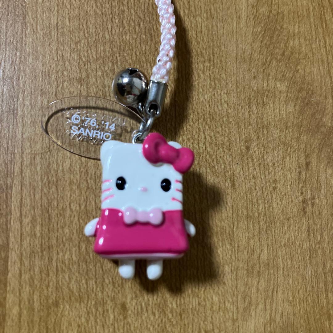 d*2様 【激レア】USJ ハローキティ　根付け　2014　当時物