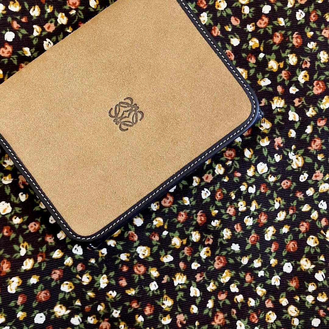 ✨良品✨LOEWE Vintage ✰ round zipper Wallet
