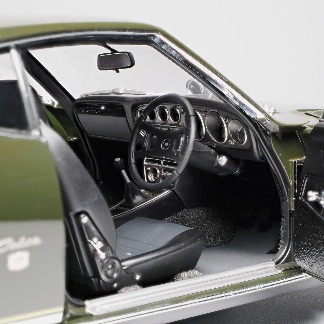 オートアート 1/18 トヨタ セリカ 2000GT モスグリーン