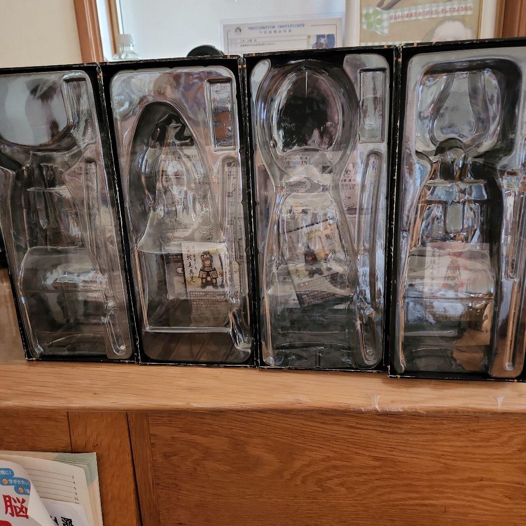 戦国武将甲冑フィギュア4品まとめ売り。