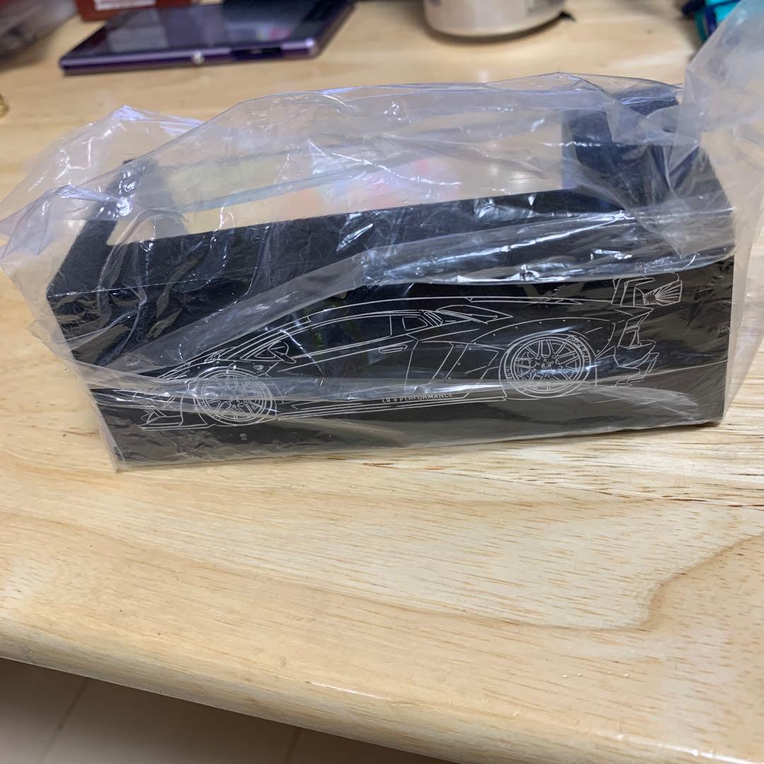 LIBERTY WALK ミニカー 1/64 アヴェンタドール　ミント