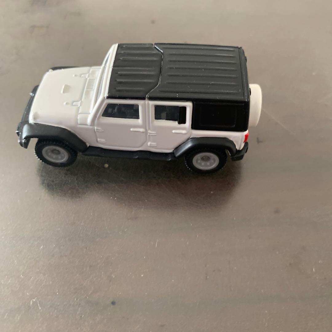 ホワイト ブラック SUV ミニカー