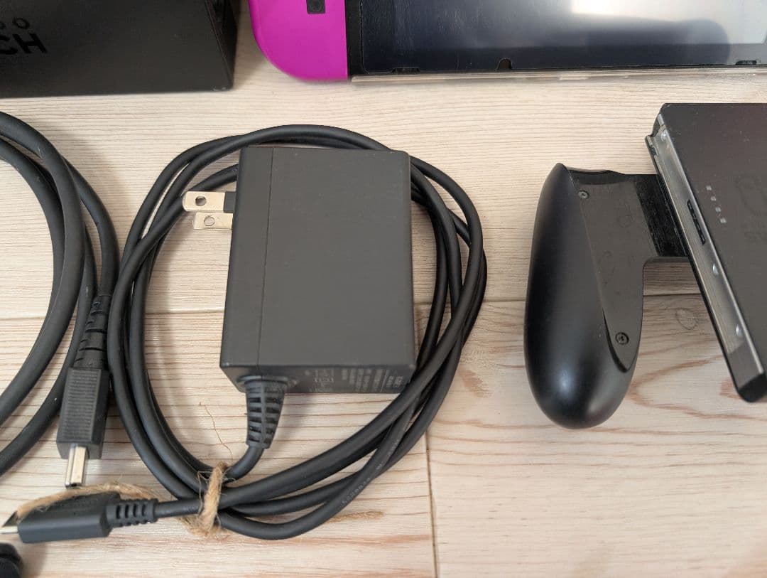 Nintendo Switch 本体 カラフルJoy-Con3個 付き