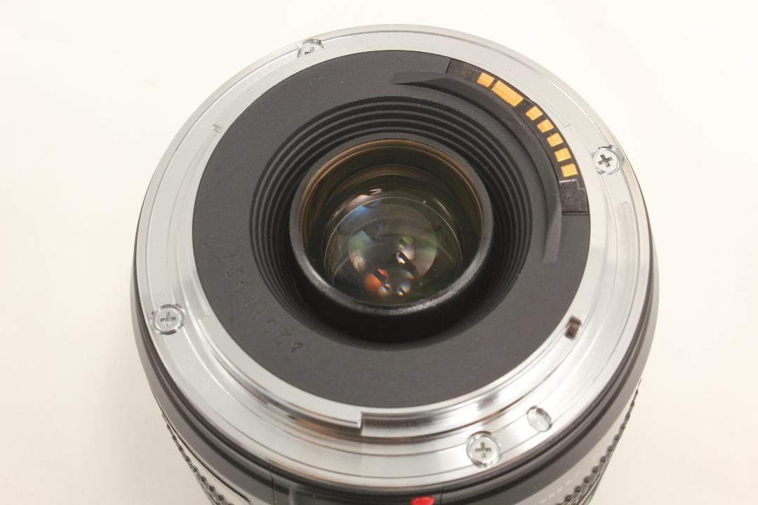 Canon EF 28-105 3.5-4.5 MACRO USM キャップ付き