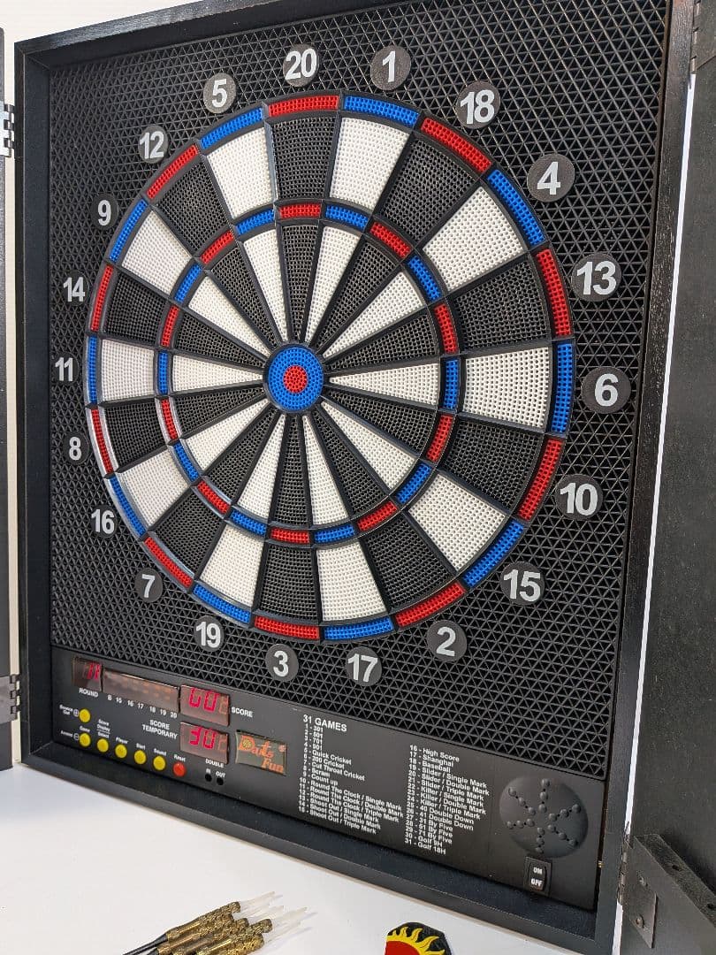 P847 【美品】電子ダーツボード KING'S HEAD 木製キャビネット付き