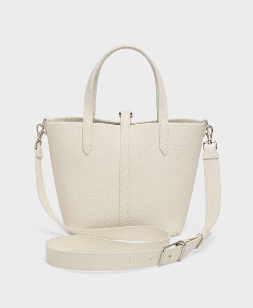 Beryl ベリル リサイクルレザーバケツバッグ - クリーム