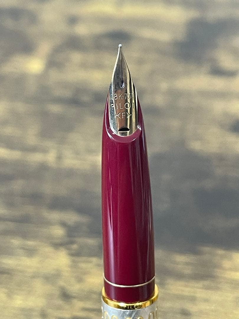 新品未使用 シール付　1970年代製　レディ　18金　F パイロット　万年筆