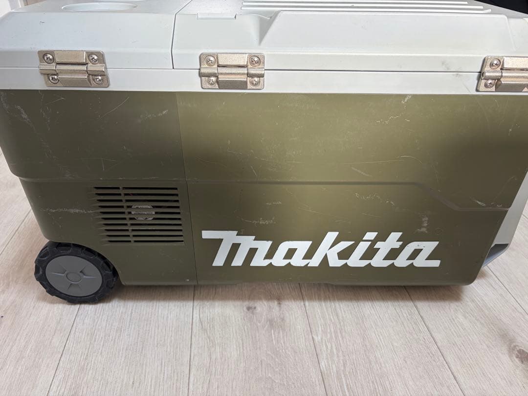 【ジャンク】Makita マキタ 充電式保冷温庫 CW001G 本体のみ