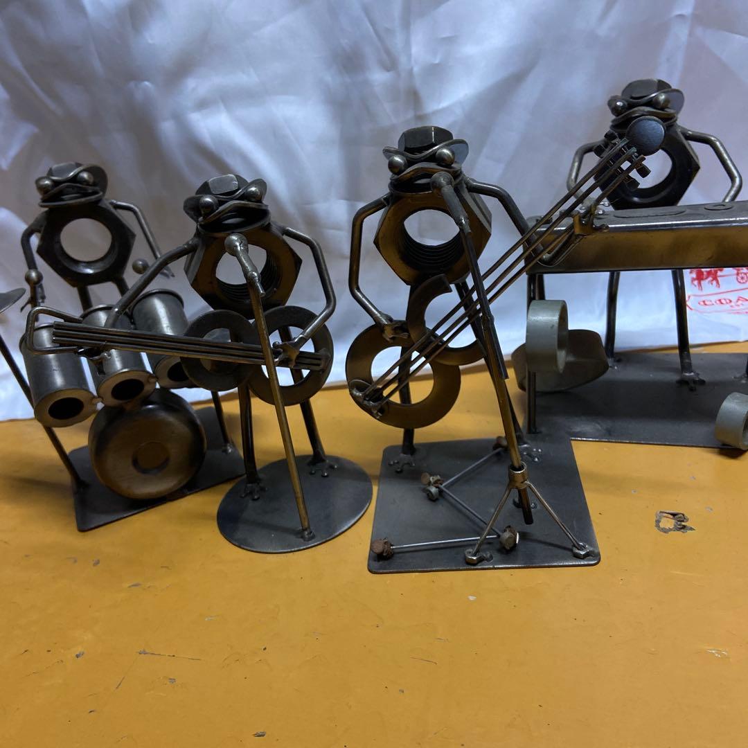 ナツトをモチーフとしたバンド