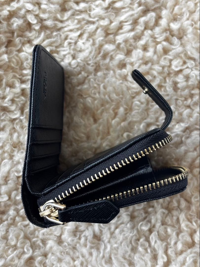 PRADA サフィアーノレザー 二つ折り財布 黒