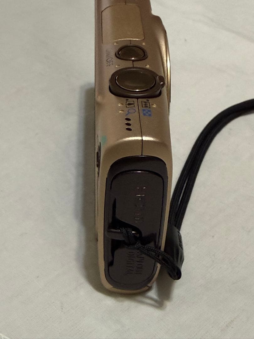 Canon IXY620Fデジタルカメラ(ゴ-ルド)バッテリーチャージャーセット