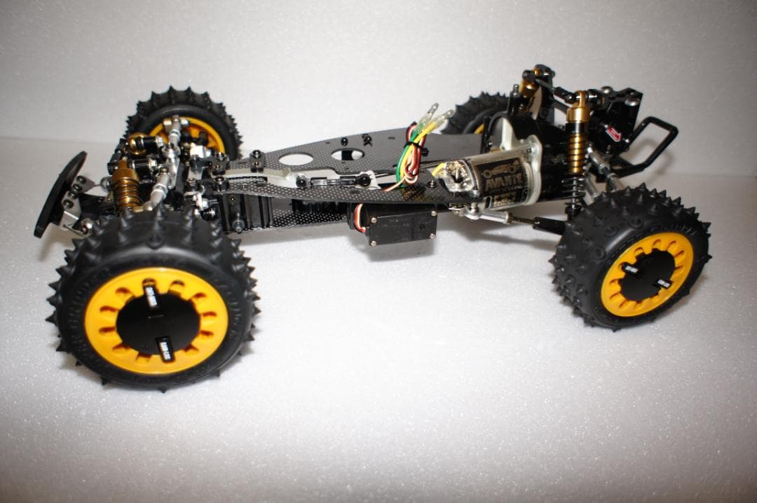 タミヤ　TAMIYA　アバンテ　シャシーのみ