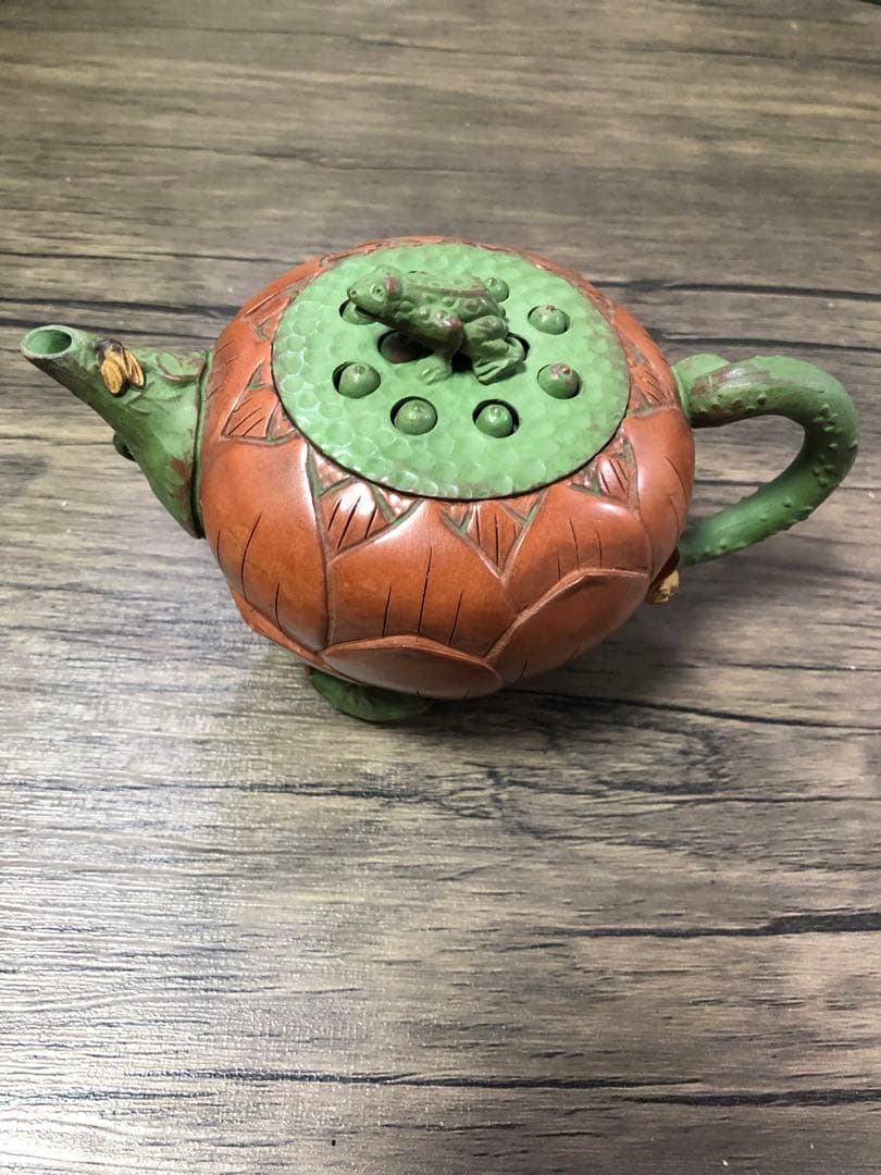 中国　紫砂　朱泥　鳥果実雕　急須　茶壷 蛙 蓮花