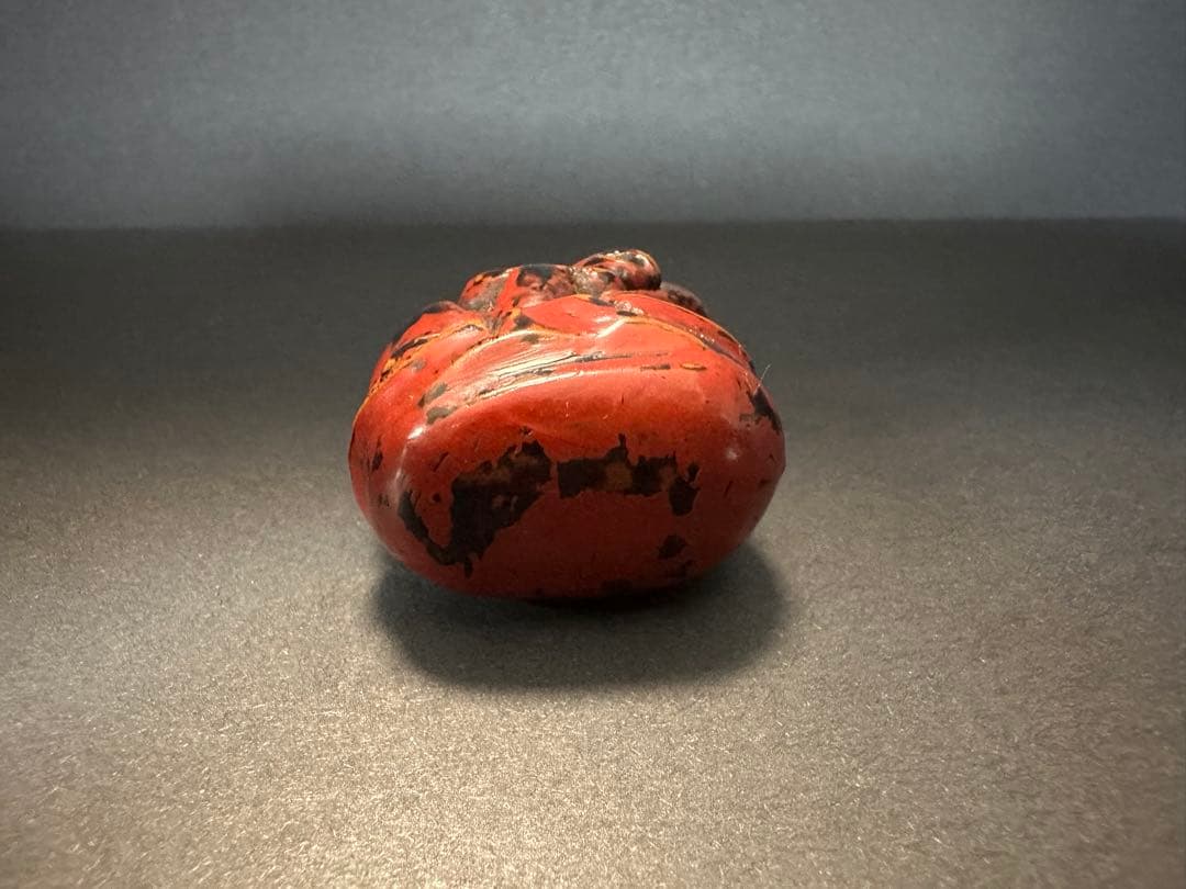 【根付(netsuke)】赤茶色の顔(面)の根付　木製　江戸時代