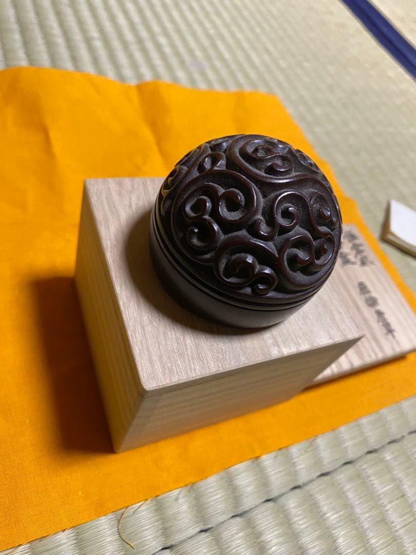 鎌倉彫　博古堂　香合　屈輪唐草