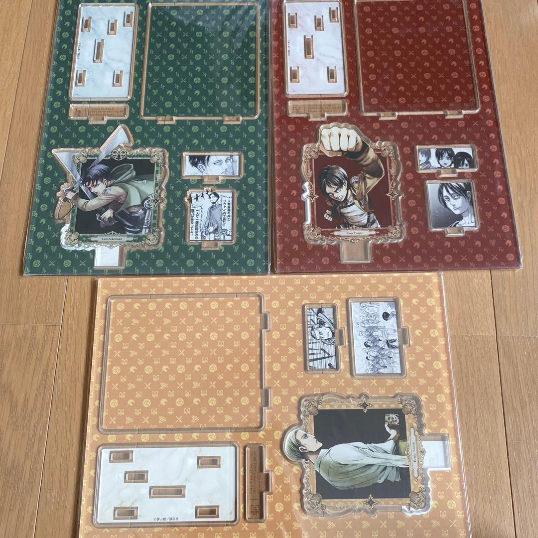 進撃の巨人　anique ジオラマアクリルスタンド　リヴァイ エルヴィン　エレン