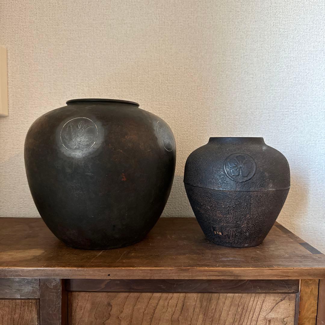 鉄製日本古美術の壺2個セット