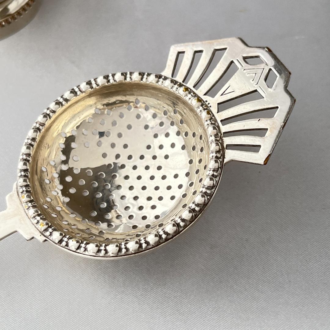 【英国】 ビクトリアン ティーストレナー / スタンド【シルバープレート】