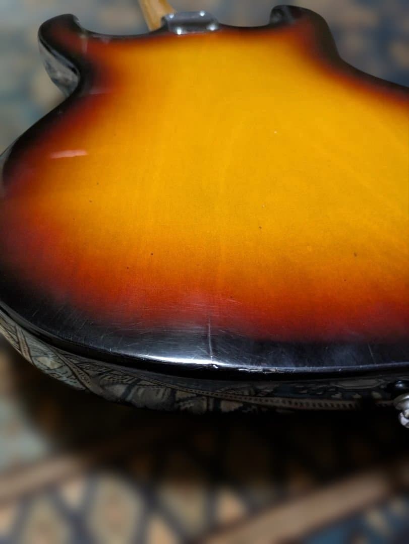 モズライト　ギター