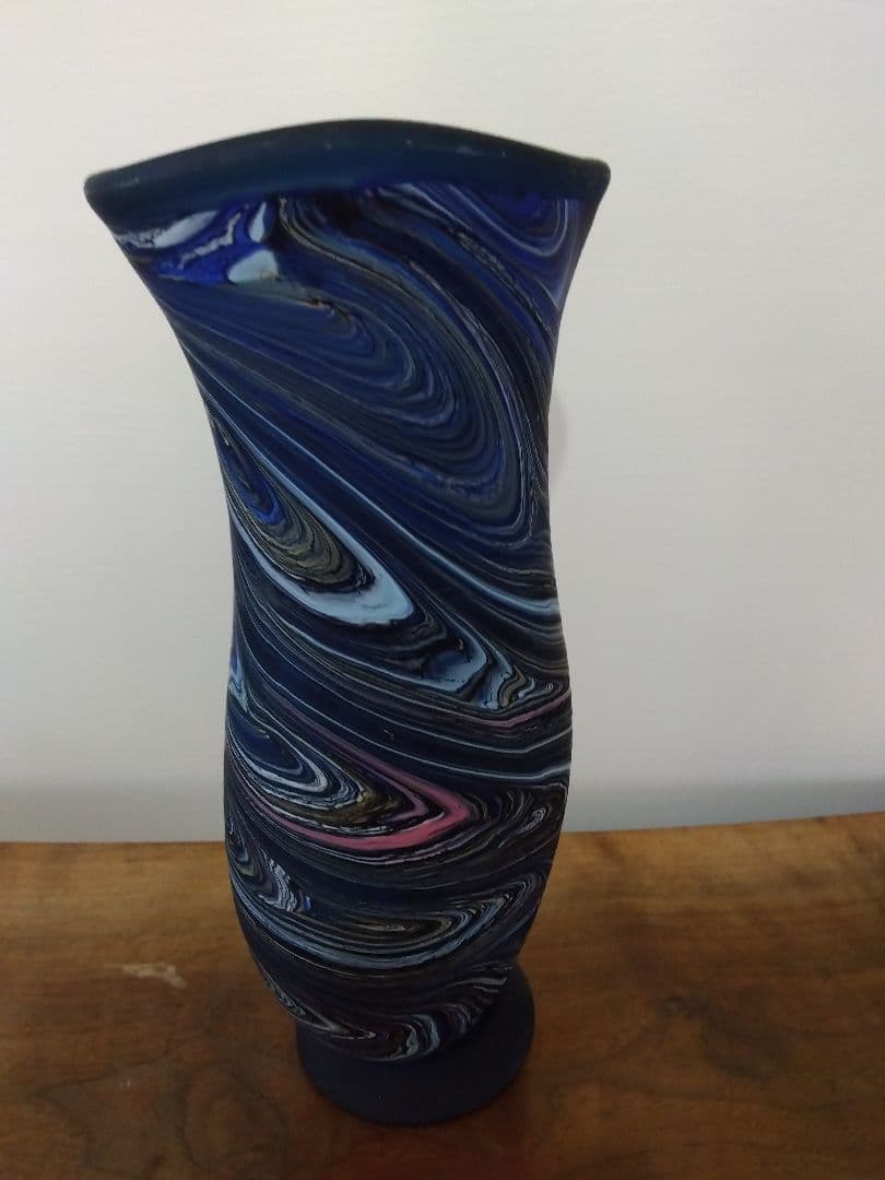 青と黒のマーブル模様 ガラス花瓶