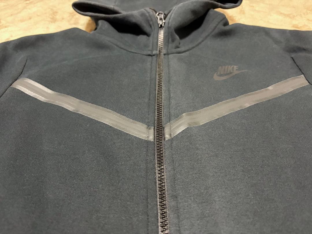 NIKE Tech Fleece 旧モデル CU4490-010 UKドリル