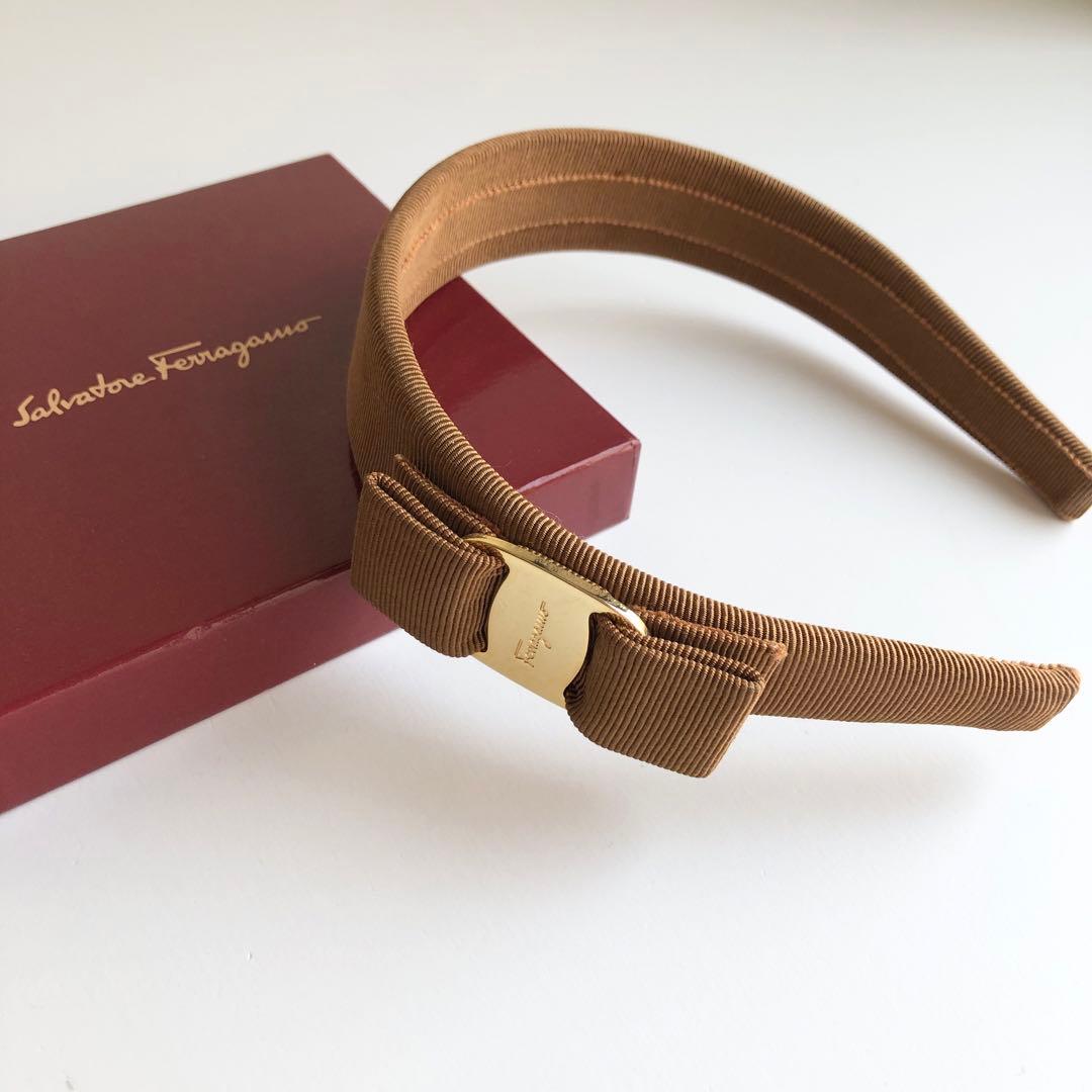 極美品✨フェラガモ ferragamo カチューシャ ヴァラリボン　ブラウン