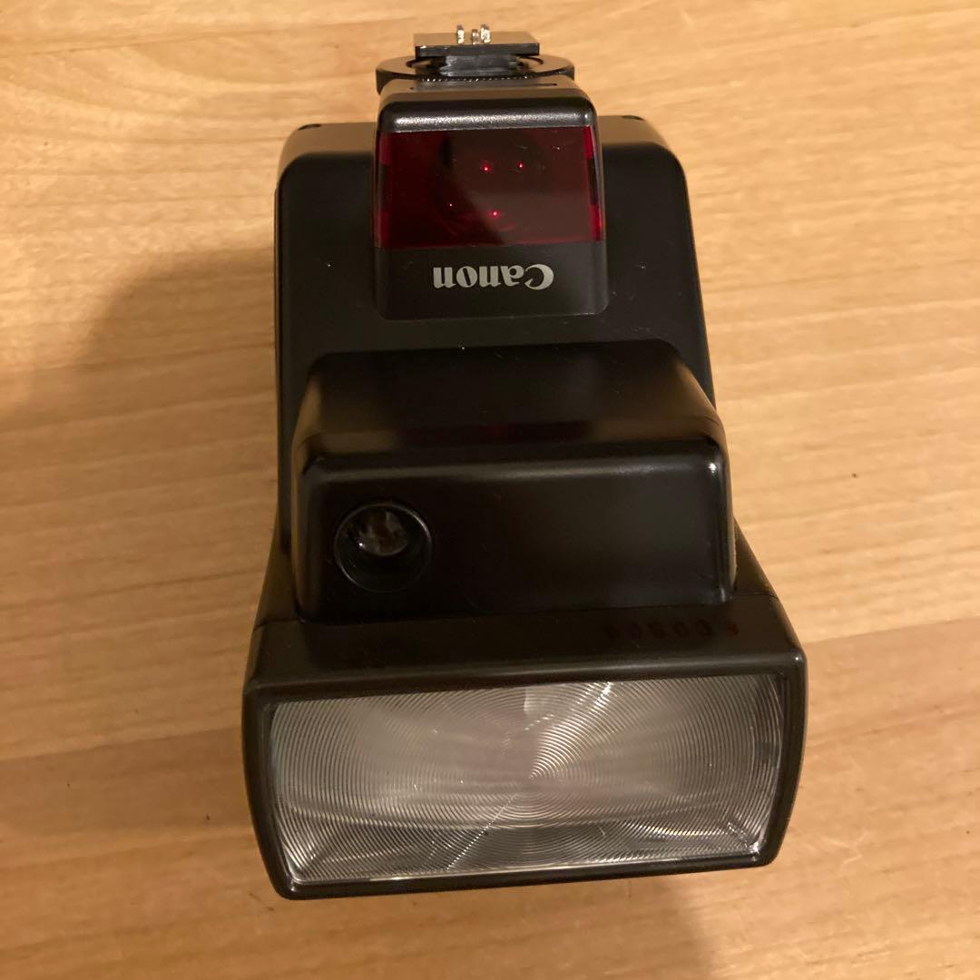 Canon EOS 620.フィルム一眼レフカメラ、レンズ.フィルター. ライト