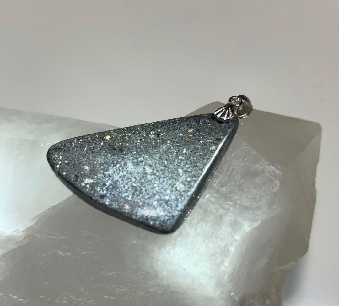 ★ジャスパー★ ★激レア★ ブラックマトリックスオパール　ペンダントトップ