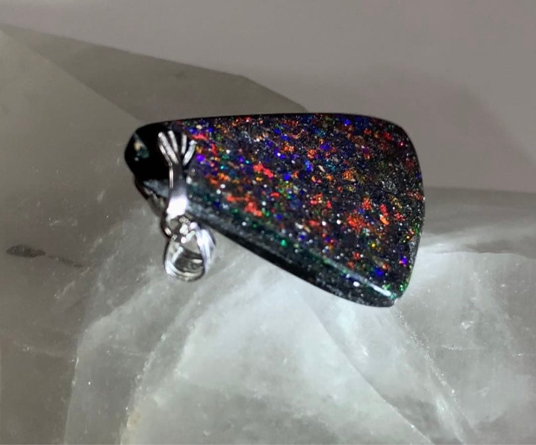 ★ジャスパー★ ★激レア★ ブラックマトリックスオパール　ペンダントトップ