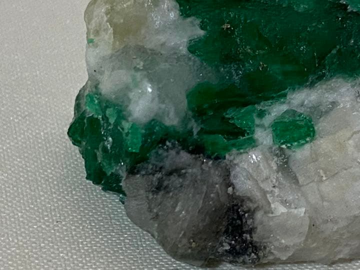 エメラルド　24g