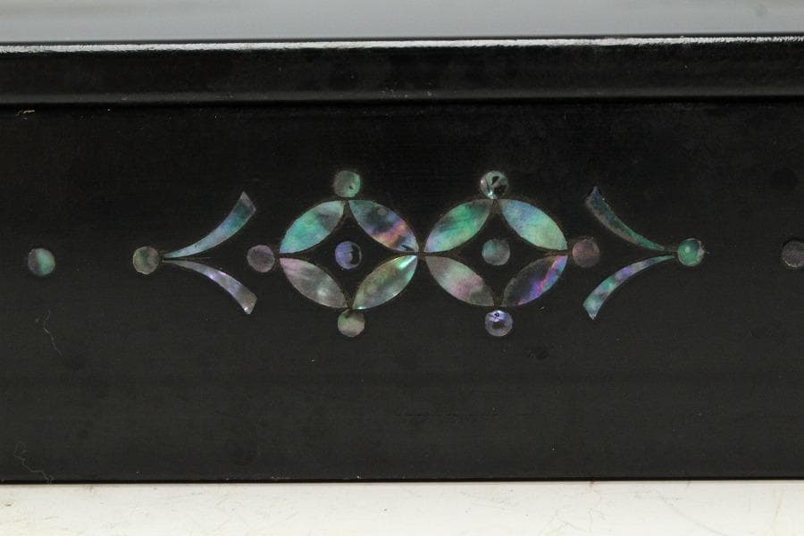 螺鈿 三つ葉葵 徳川紋 鍔 箱(K-LC769)