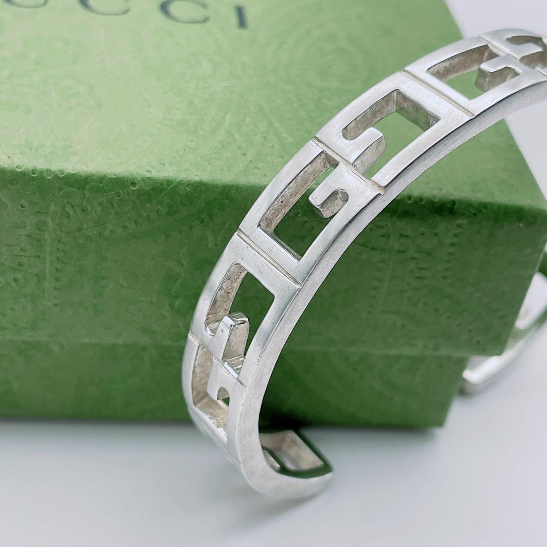 GUCCI バングル　スクエアG シルバー　Gシェイプ　ブレスレット