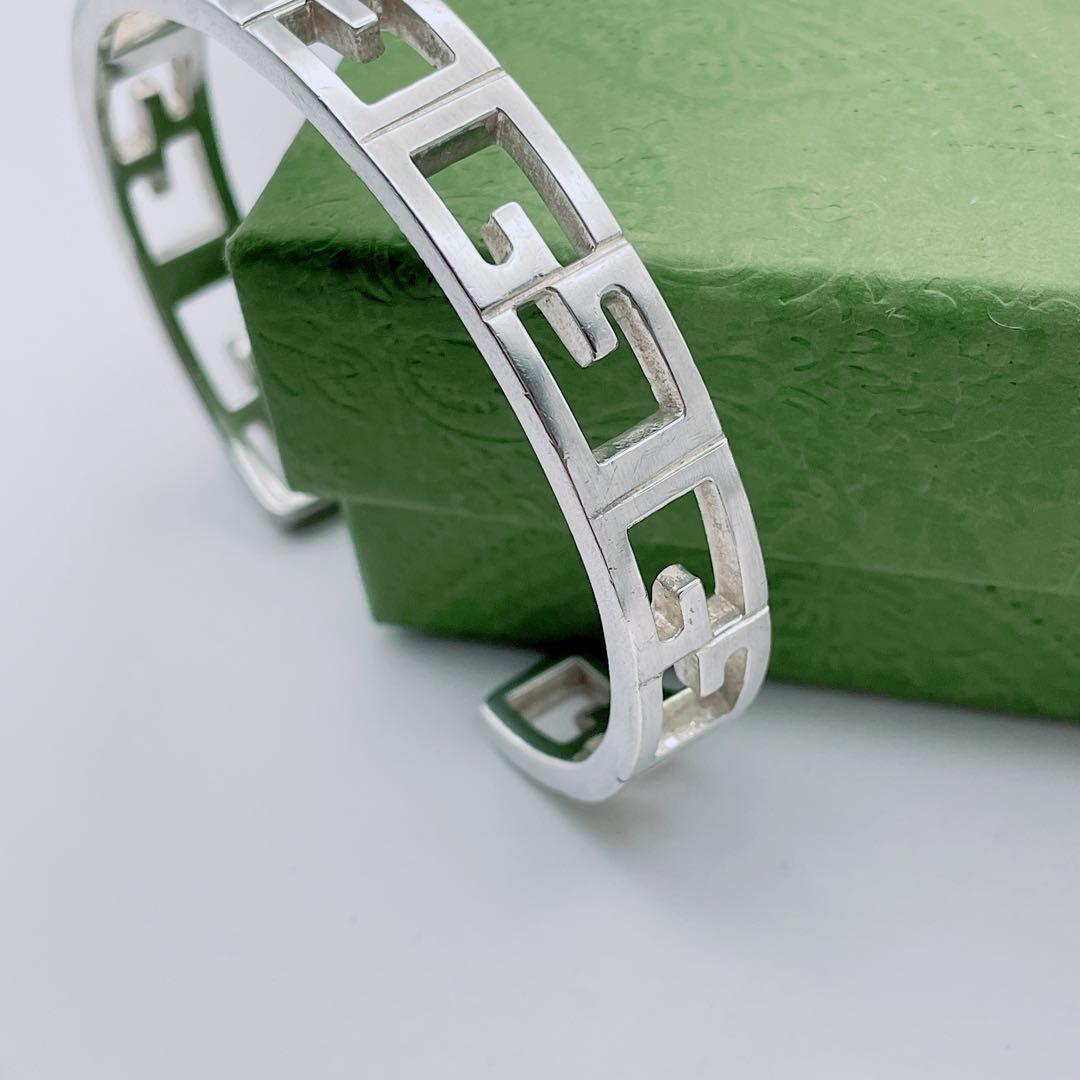 GUCCI バングル　スクエアG シルバー　Gシェイプ　ブレスレット