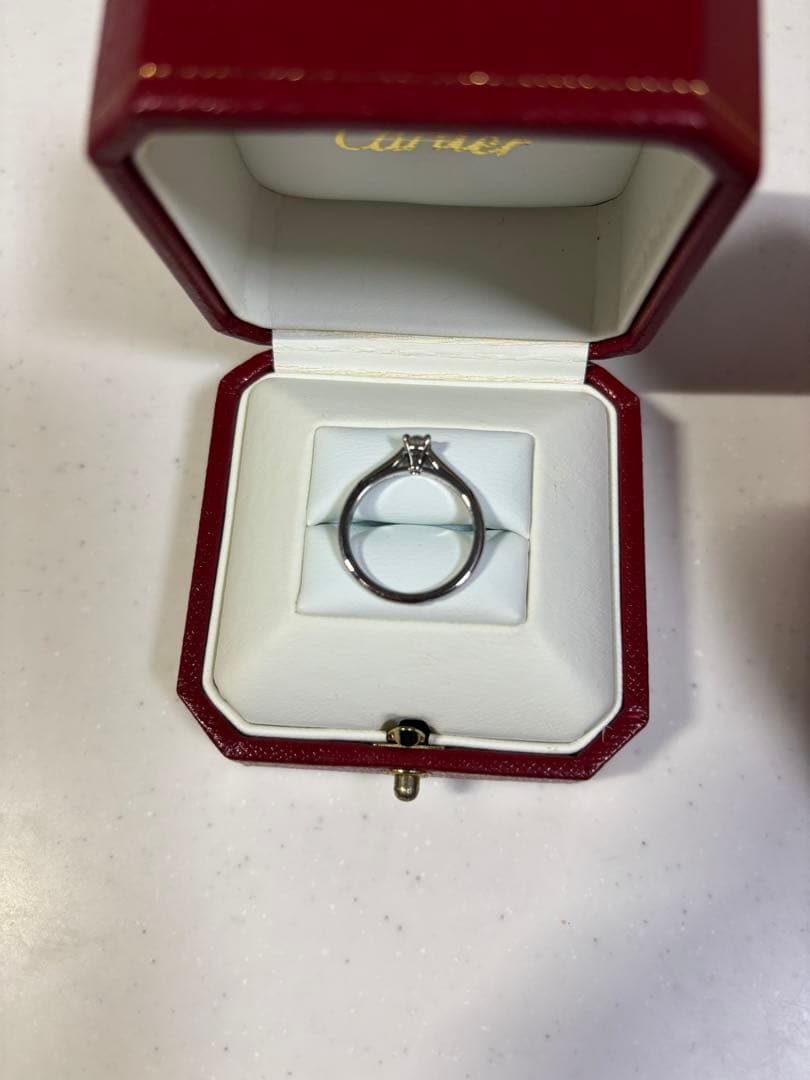 ほぼ未使用　Cartier ソリテールリング　ブリリアントカット ダイヤモンド