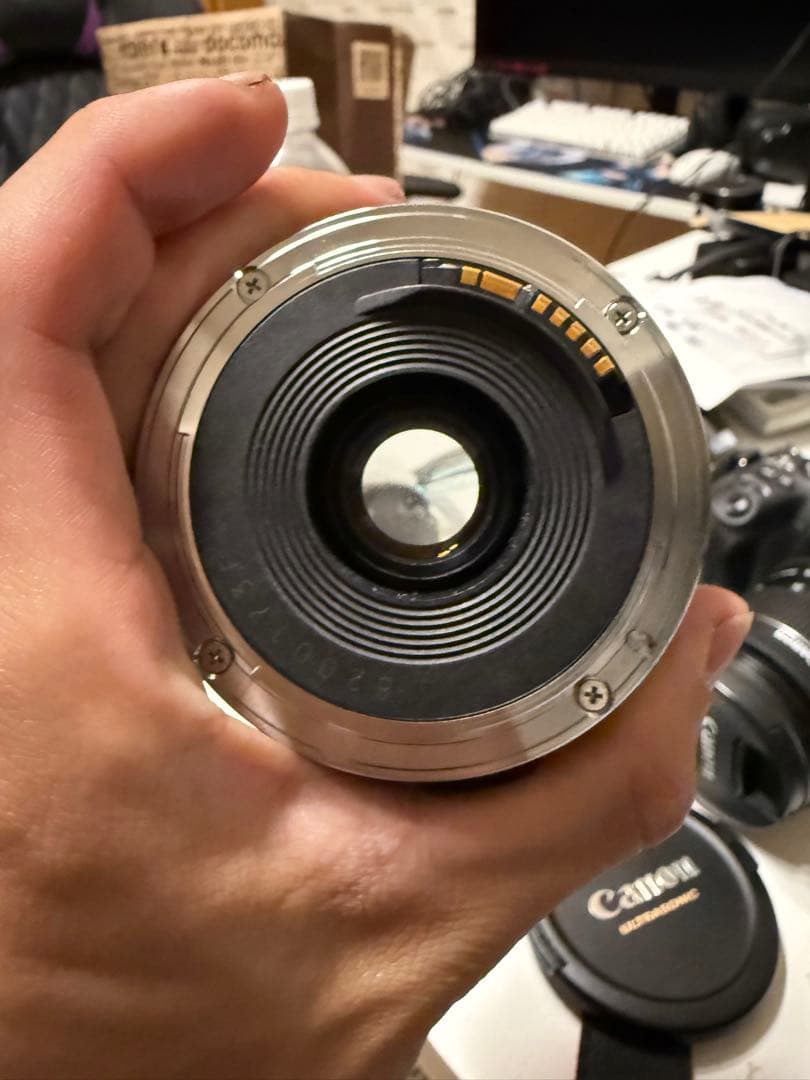 Canon EOS Kiss X9 デジタル一眼レフ 4本レンズ付き