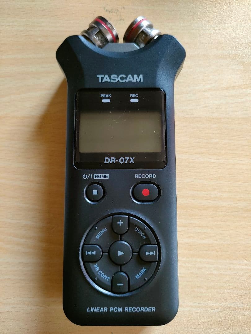 TASCAM DR-07X ステレオオーディオレコーダー　専用ケース付き