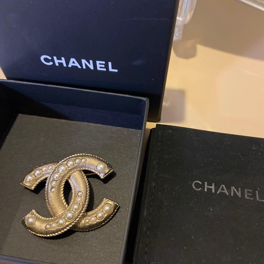 シャネルCHANEL ブローチ