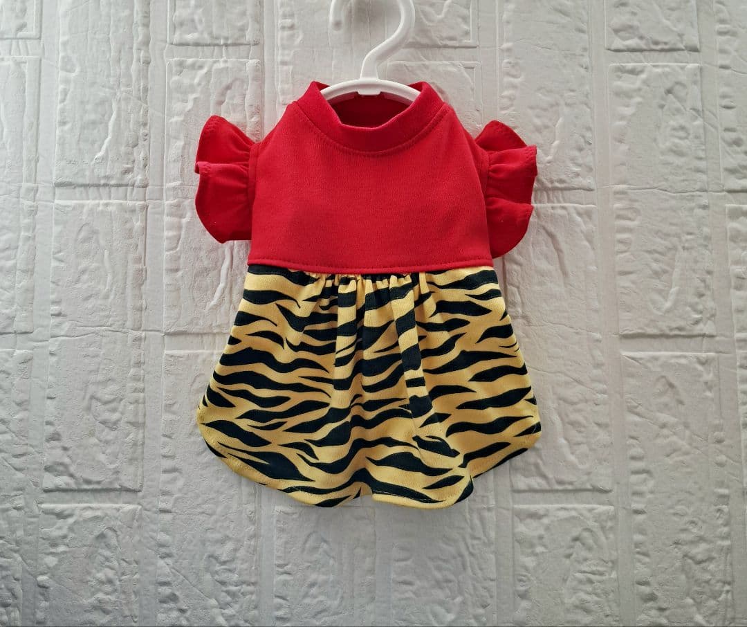 ひろ様　　　胴32　　赤鬼風ギャザーワンピース　フリル袖　#犬節分　#ラメ