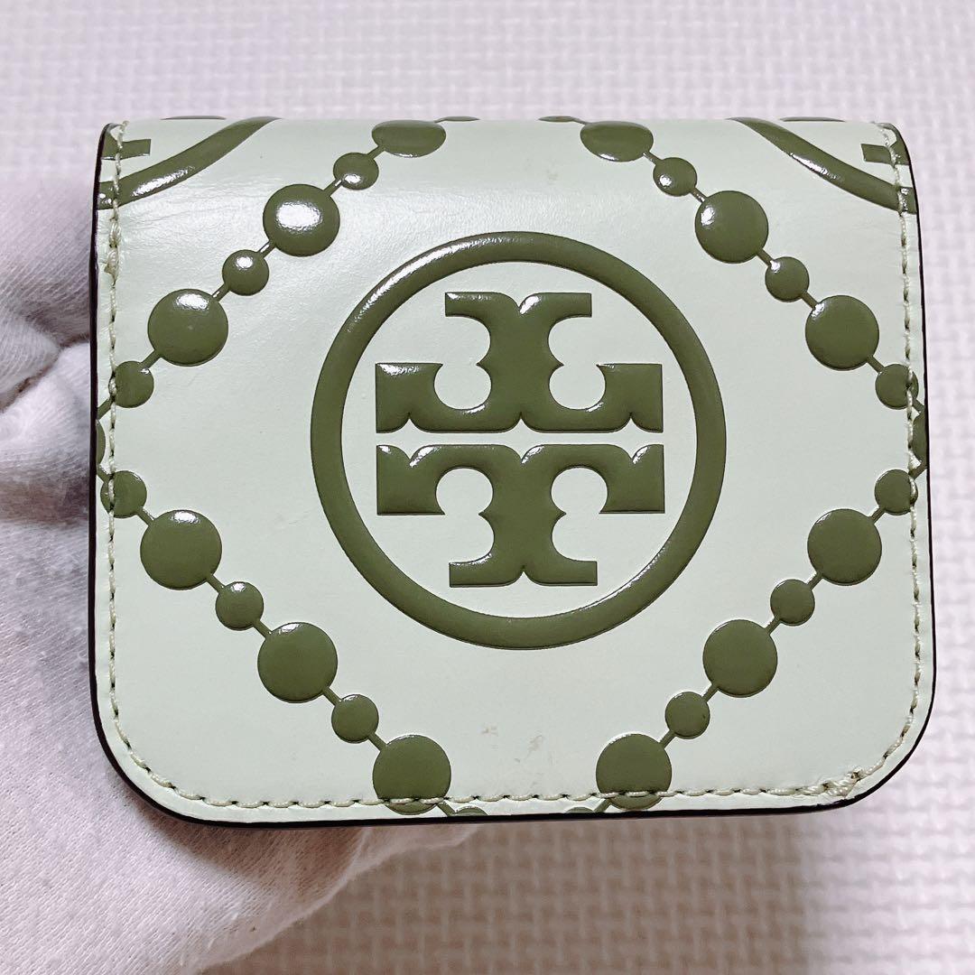 ・未使用　TORY BURCH トリーバーチ　レザー二つ折り財布　ライトグリーン
