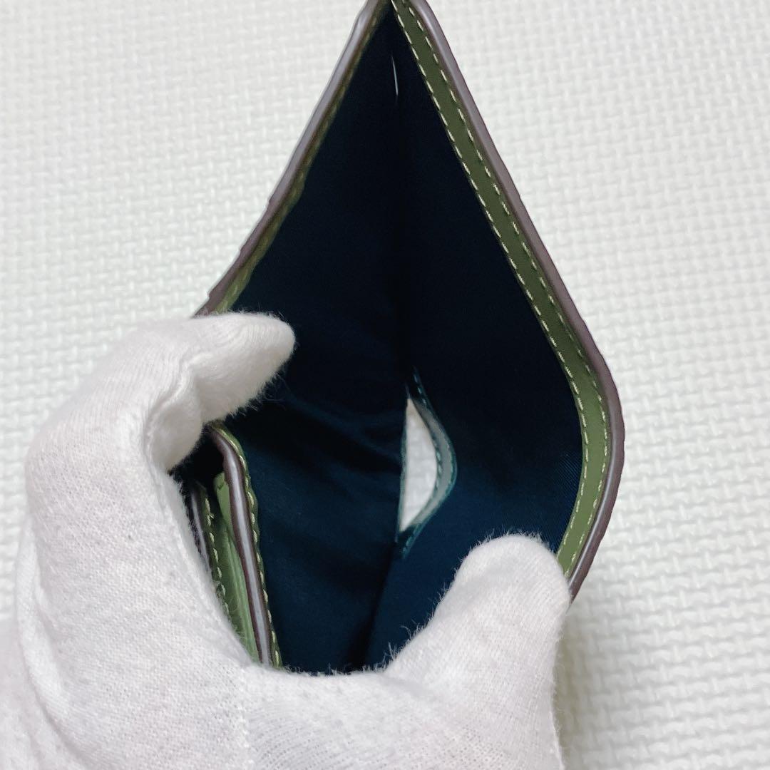 ・未使用　TORY BURCH トリーバーチ　レザー二つ折り財布　ライトグリーン