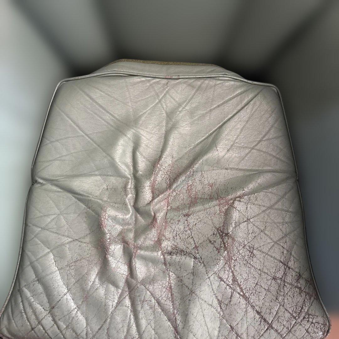 クラシックスタイル レザーソファ 淡い緑色