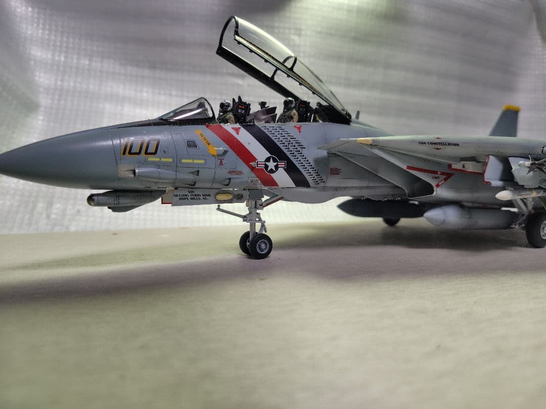 タミヤF-14 Dトムキャット 1/48VF−2バウンティ ハンターズ模型完成品