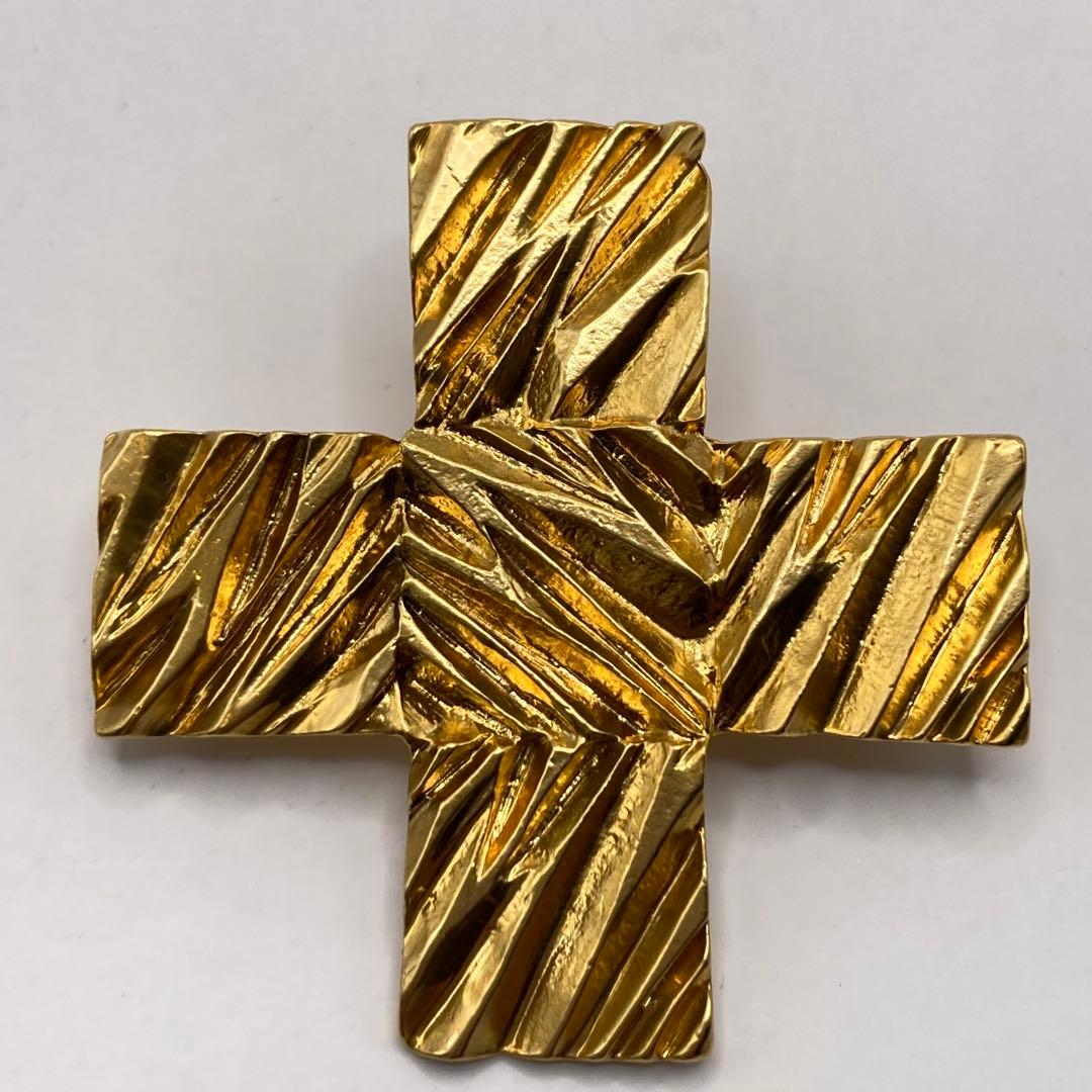 YVES SAINT LAURENT イブサンローラン クロスブローチ ゴールド