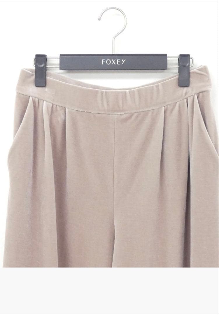フォクシー　2023年　ベロア　パンツ