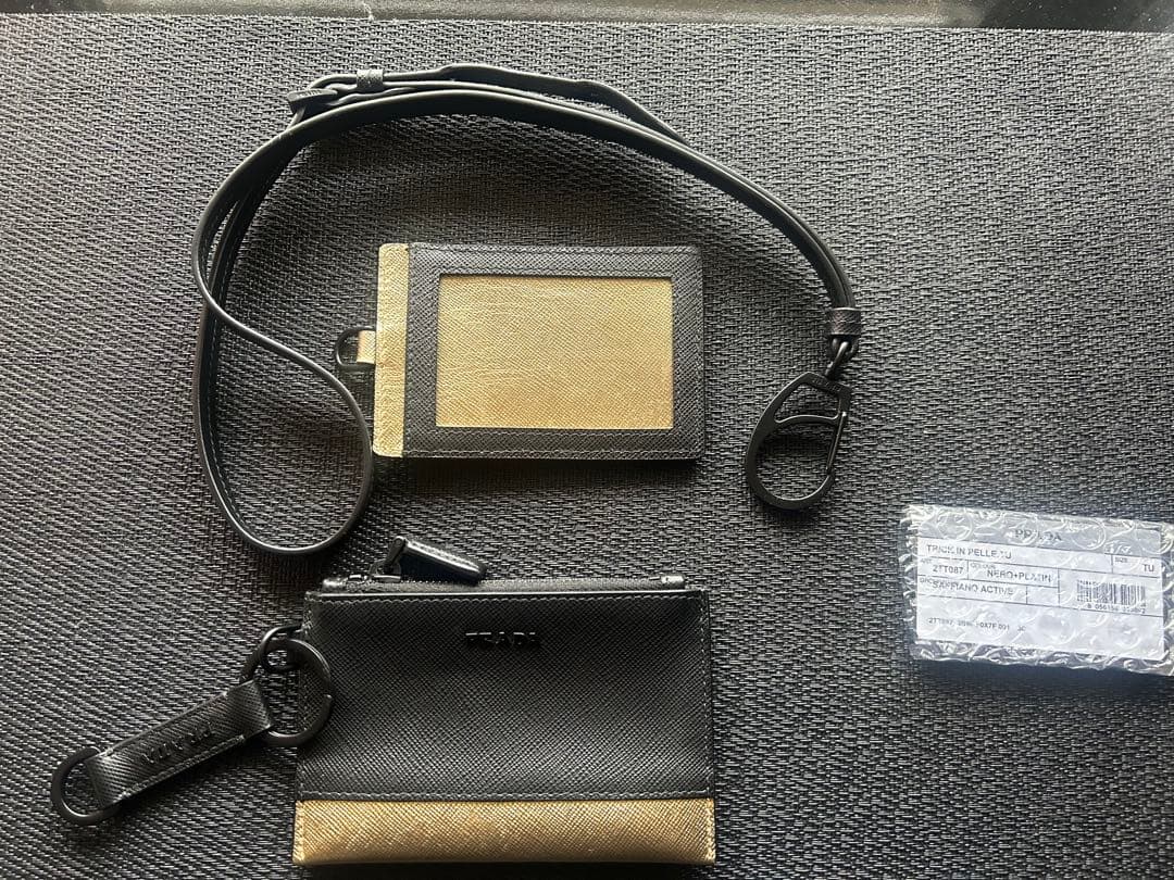 PRADA パスケース+ケース