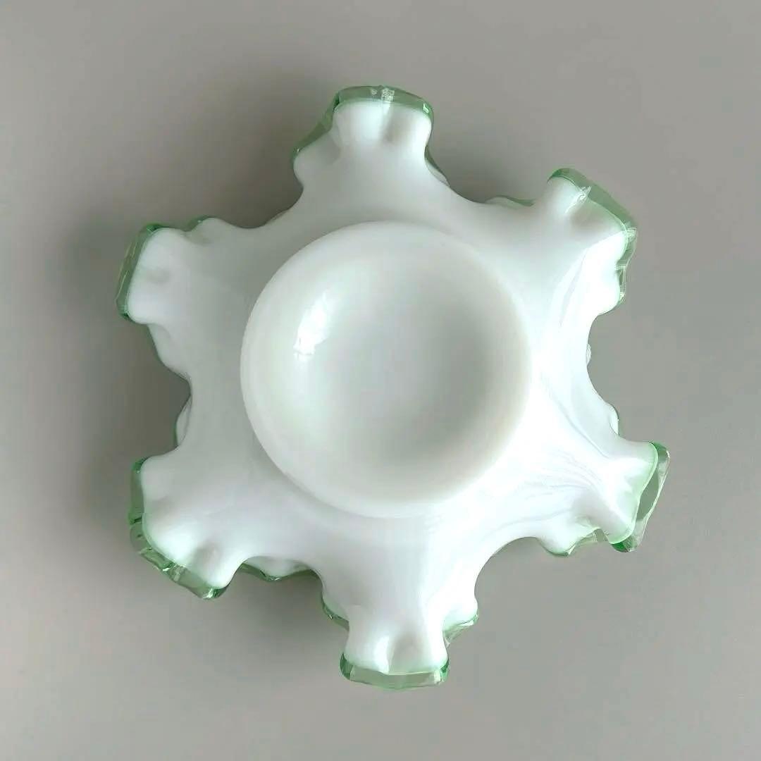 希少　fenton エメラルド　クレスト　アメリカ　ビンテージ　ミルクグラス