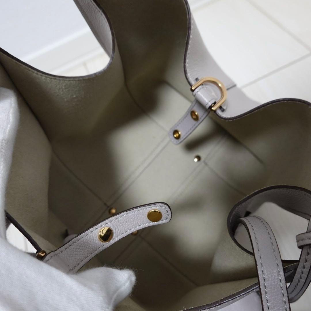 トッズ　ショッピングバッグ　ミニ　Tタイムレス　ショルダーバッグ　トート　グレー